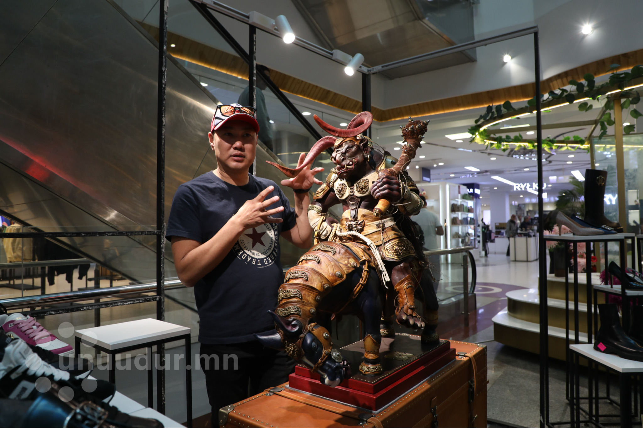 Ch.ENKHTUVSHIN: I strive to leave name that is shadow in the sun, light in the dark